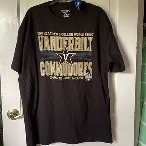 NWT Champion Size XL Vanderbilt University Short Sleeve T-Shirt
